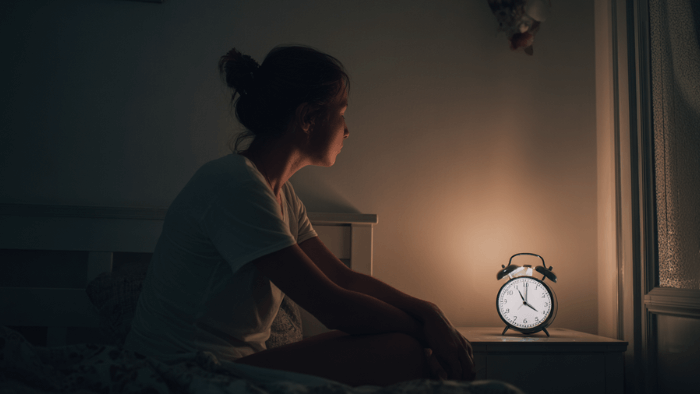 jet-lag-insomnie-femme-fatiguee-lit-nuit.jpg