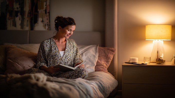 Chambre idéale pour un sommeil de qualité : température fraîche, environnement sombre et calme, literie confortable