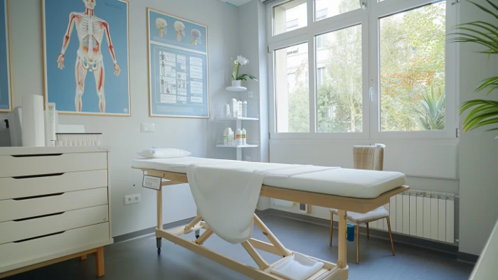 Cabinet d'ostéopathie de Marion Berge à Lyon, salle de consultation professionnelle
